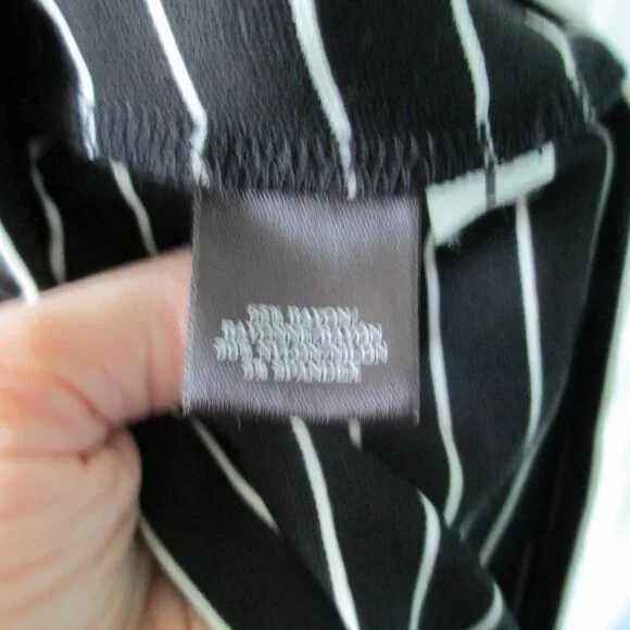 Ann Taylor shift dress - Picture 4 of 5